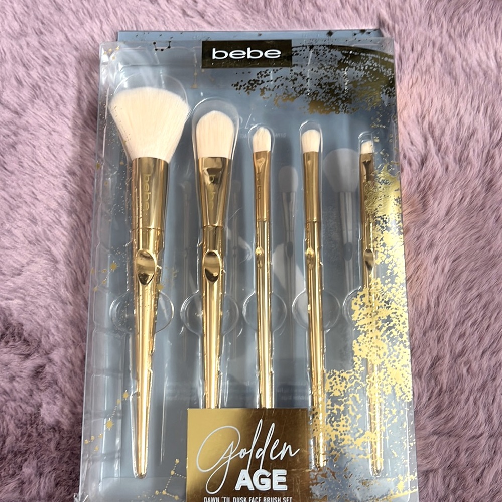 Bebe golden age brush set